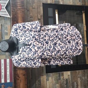 NWT LIZ CLAIBORNE PLEATED SPLIT NECK BLOUSE